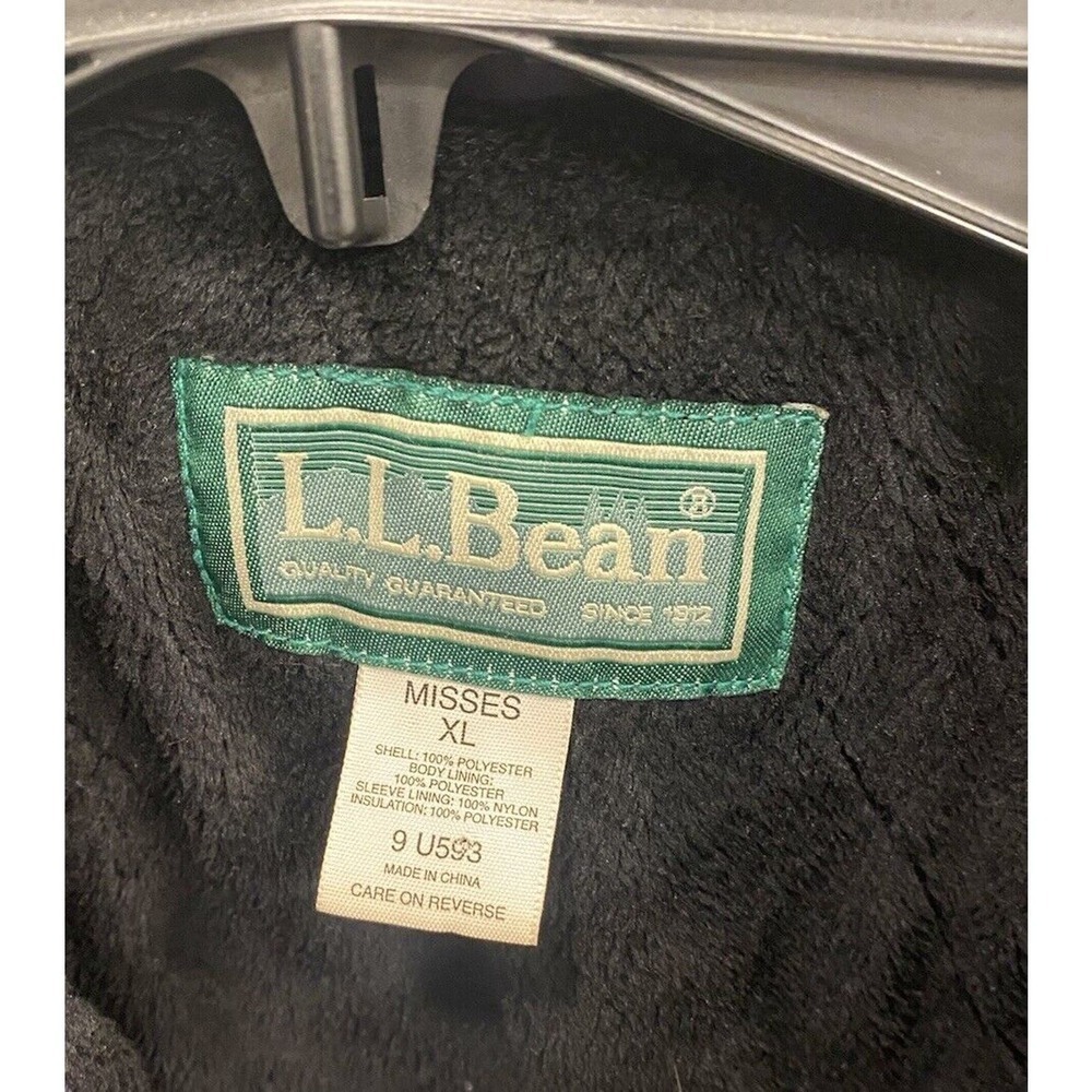 LL Bean Misses XL Coat Eggplant Color With Black LiningTwo Pockets - Picture 2 of 3